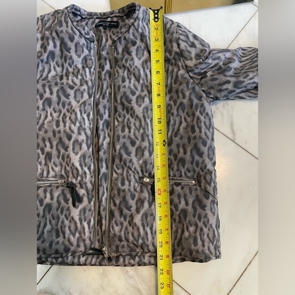 Generation Love New York Women’s Small Gray Brown Zip Up Leopard Print Jacket - Picture 6 of 8